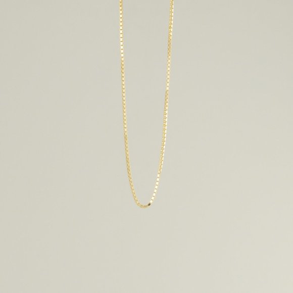 Real 10K Gold Box Chain High Quality, 18" Solid Gold Necklace Stamped 10K Italy - Picture 4 of 5